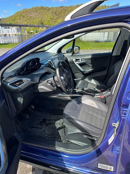 Peugeot 2008 7 of 16