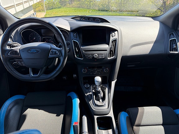 Ford Focus 12 of 25
