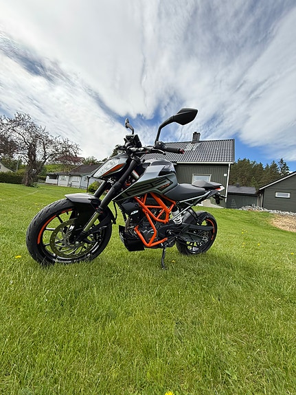 KTM 125 Duke 15 of 21