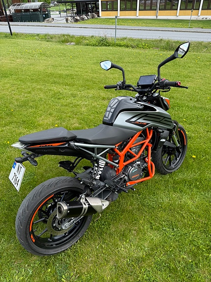 KTM 125 Duke 2 of 21