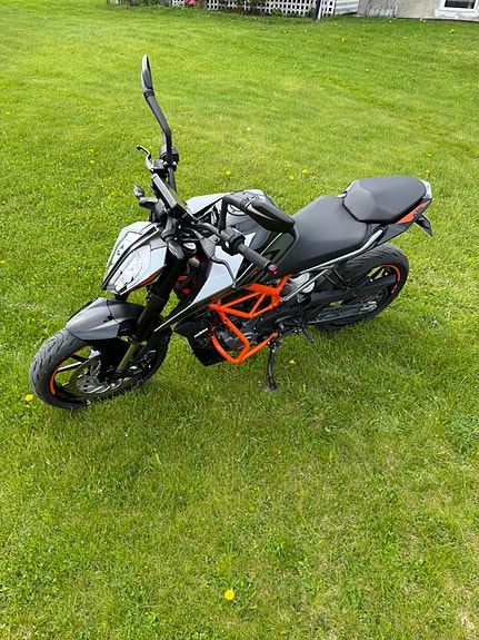 KTM 125 Duke 11 of 21