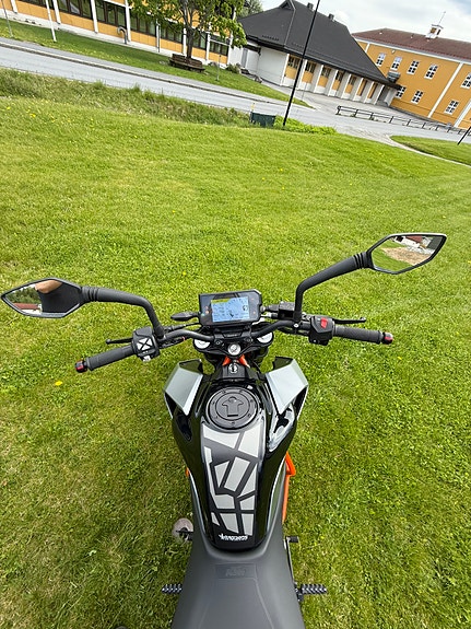 KTM 125 Duke 5 of 21