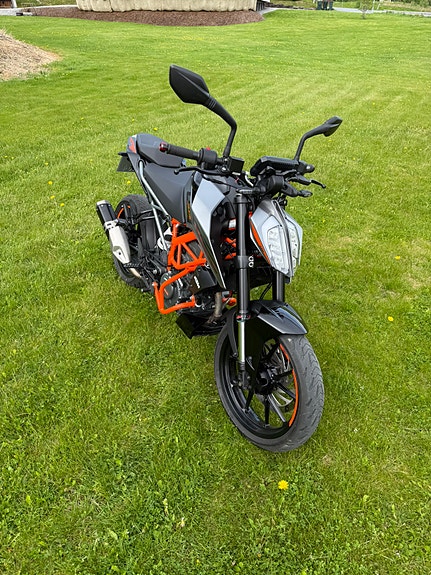 KTM 125 Duke 10 of 21