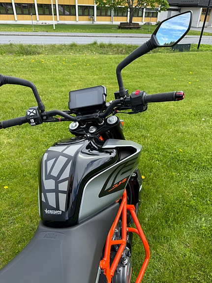 KTM 125 Duke 8 of 21