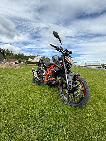 KTM 125 Duke 14 of 21