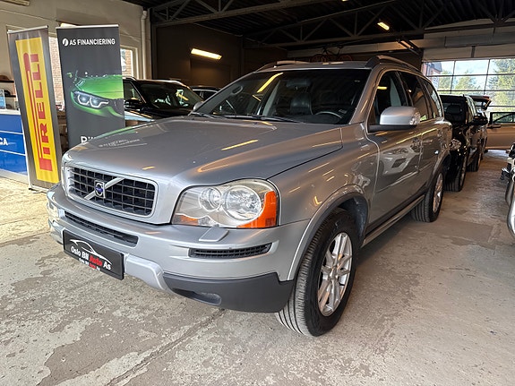 Volvo XC90 3 of 16