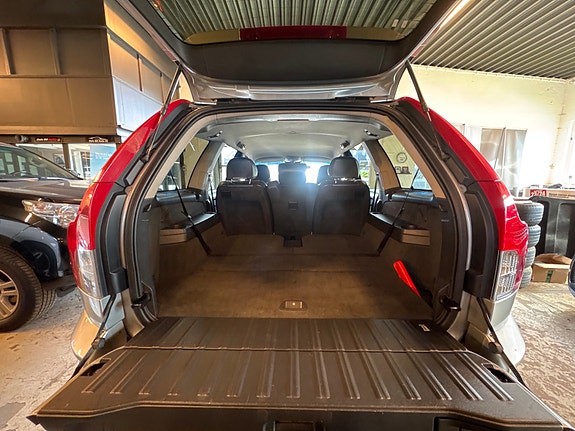 Volvo XC90 6 of 16