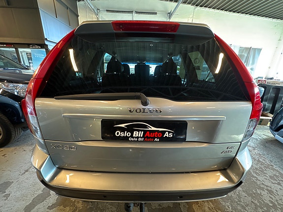 Volvo XC90 5 of 16