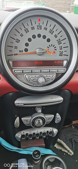 MINI One 3 of 5