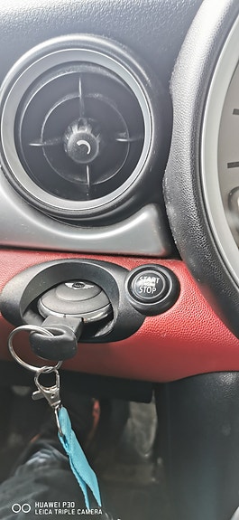 MINI One 4 of 5