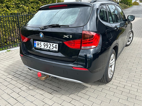 BMW X1 3 of 9