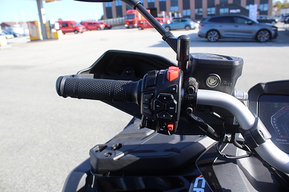 CFMOTO CFORCE 1000 Touring 10 of 15
