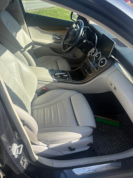 Mercedes-Benz C220 6 of 28