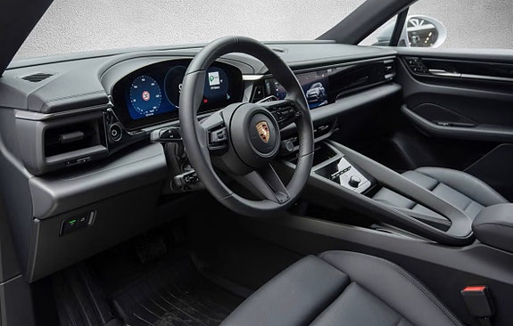 Porsche Macan 4 of 5