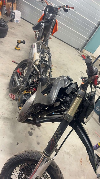 Yamaha DT 125 X 6 of 8