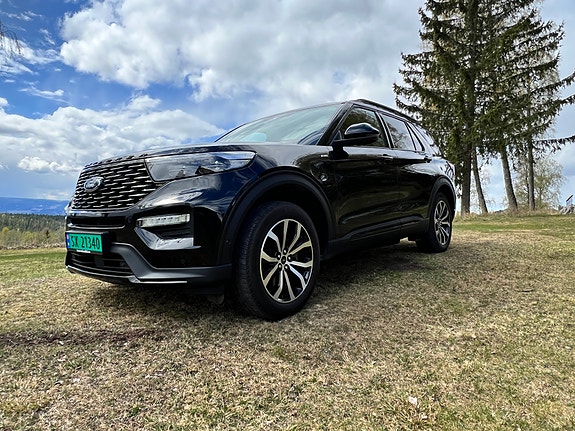 Ford Explorer 22 of 30