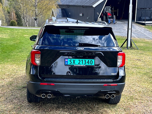 Ford Explorer 13 of 30