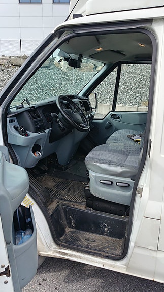 Ford Transit 9 of 17