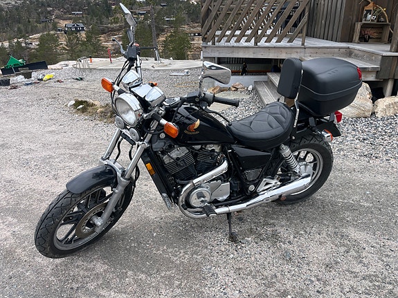 Honda VT 700 Shadow 3 of 5