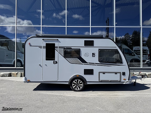 Knaus SÜDWIND BLACK SELECTION 420 QD