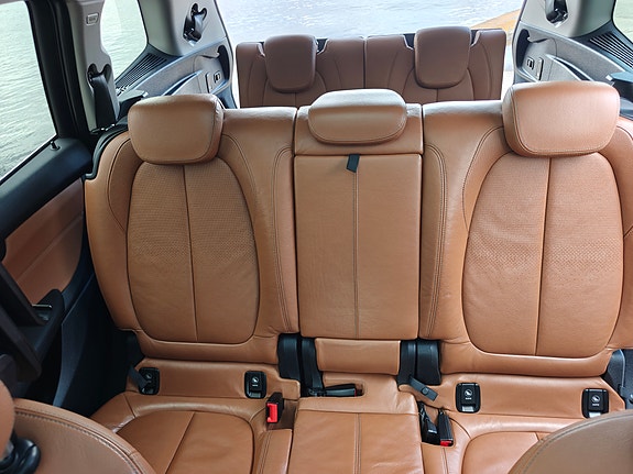 BMW 220d 11 of 26