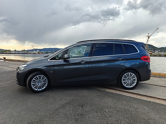 BMW 220d 2 of 26