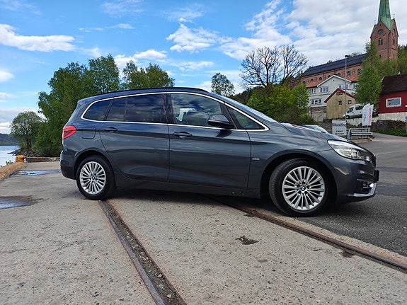 BMW 220d 5 of 26