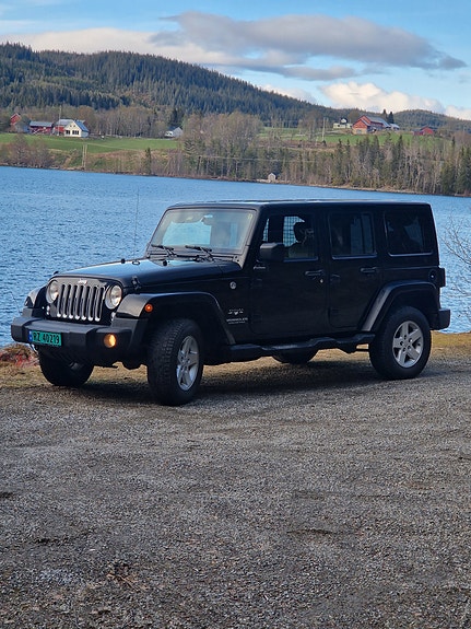 Jeep Wrangler 16 of 30