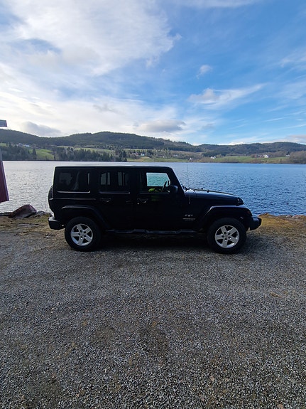 Jeep Wrangler 23 of 30