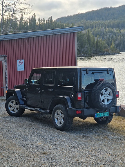 Jeep Wrangler 17 of 30