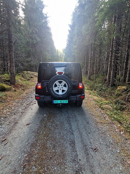 Jeep Wrangler 9 of 30