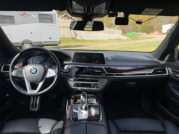 BMW 730d 15 of 16