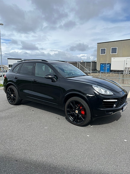 Porsche Cayenne 5 of 5