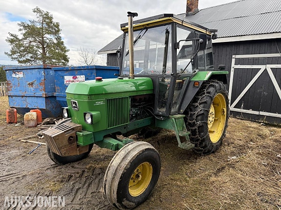 John Deere 2040