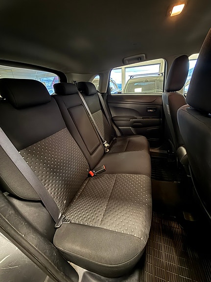 Mitsubishi ASX 14 of 17