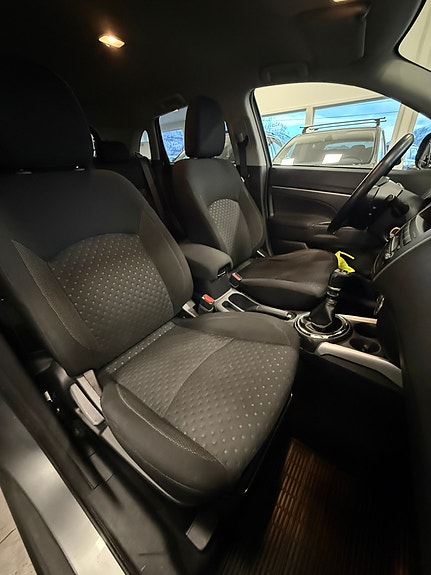 Mitsubishi ASX 16 of 17