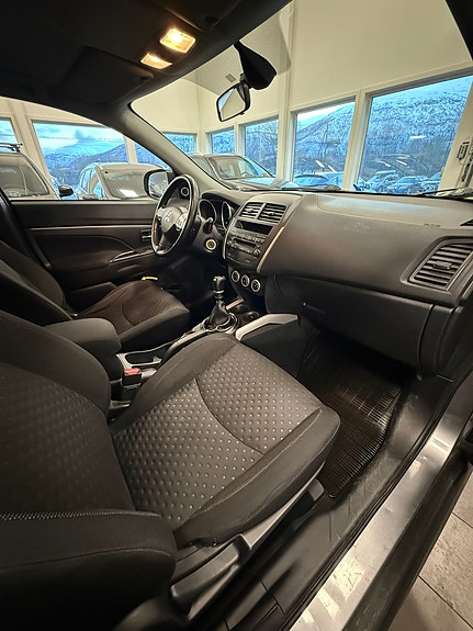 Mitsubishi ASX 15 of 17