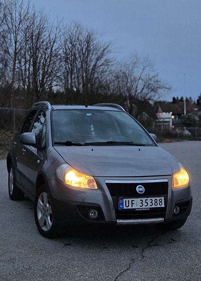 Fiat Sedici 4 of 5
