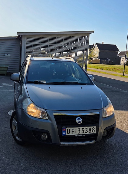 Fiat Sedici 2 of 5