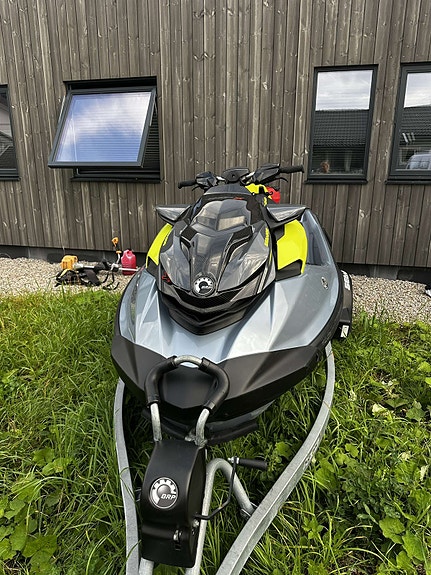 Seadoo RXP X RS 325 4 of 10