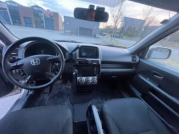 Honda CR-V 12 of 28