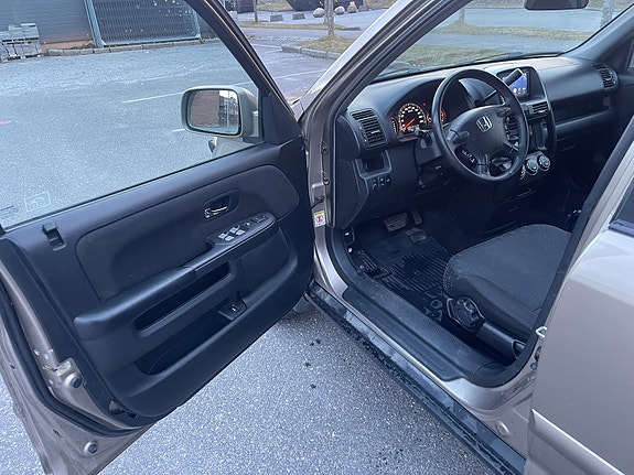 Honda CR-V 15 of 28