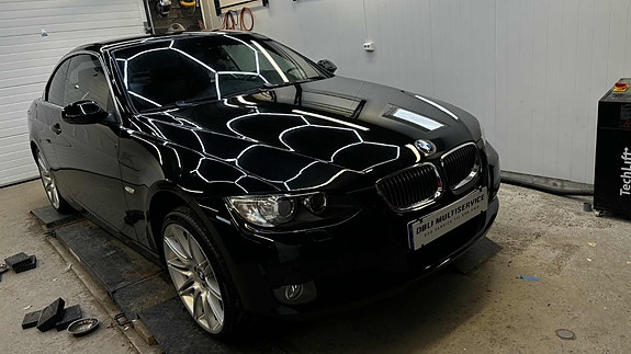 BMW 320i 6 of 30