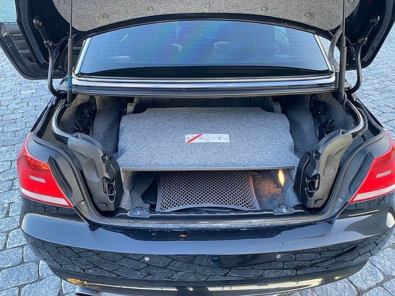 BMW 320i 7 of 30