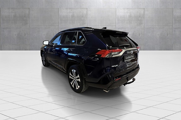 Toyota RAV4 Plug-in Hybrid 3 of 5
