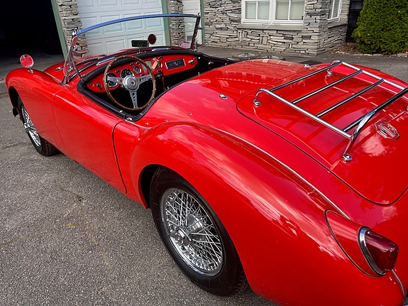 MG 8 of 23