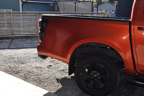 Isuzu D-max 12 of 16