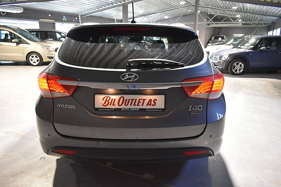 Hyundai i40 4 of 5