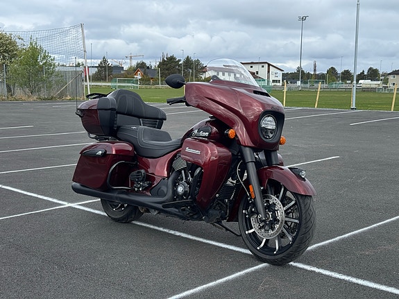 INDIAN Roadmaster Dark Horse