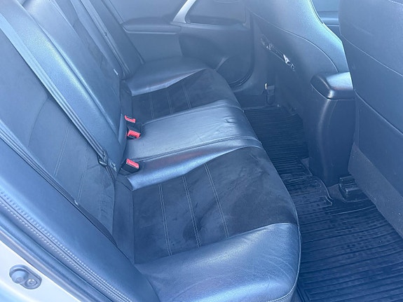 Toyota Avensis 13 of 18